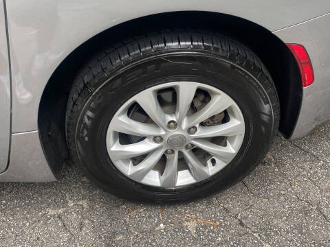 2017 Chrysler Pacifica Touring-L