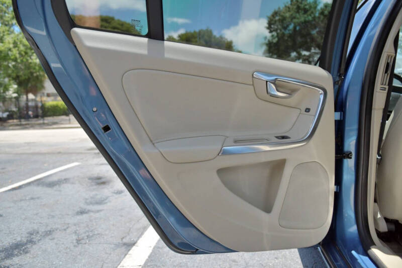 2014 Volvo S60 T5 Premier