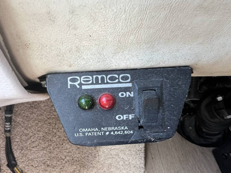 2001 Winnebago Journey 36L