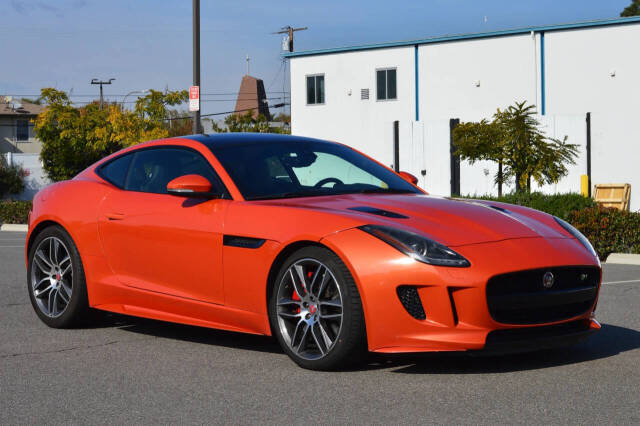 2016 Jaguar F-Type R's photo