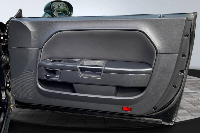 2012 Dodge Challenger SXT