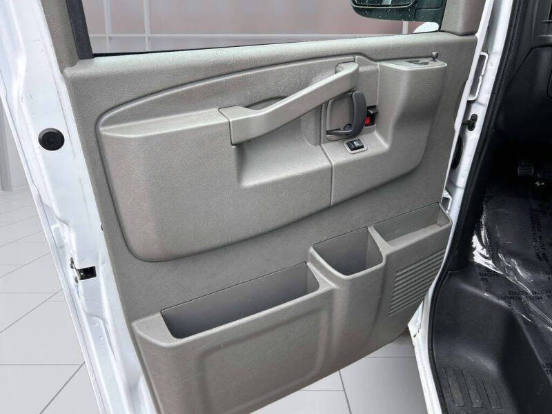 2021 Chevrolet Express 2500