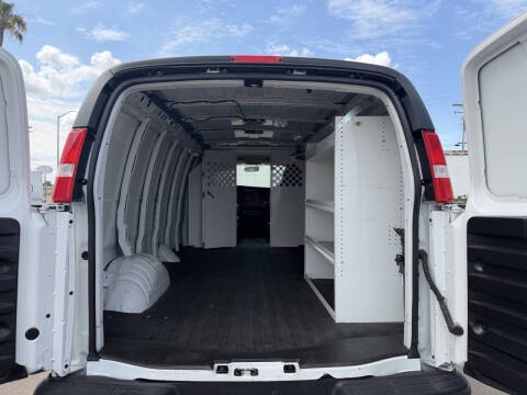 2022 Chevrolet Express 2500