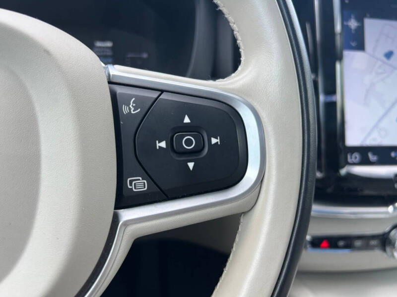 2019 Volvo XC60 T5 Momentum