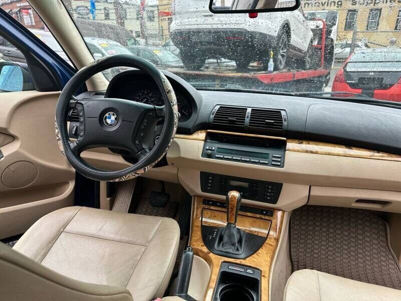 2003 BMW X5 3.0i