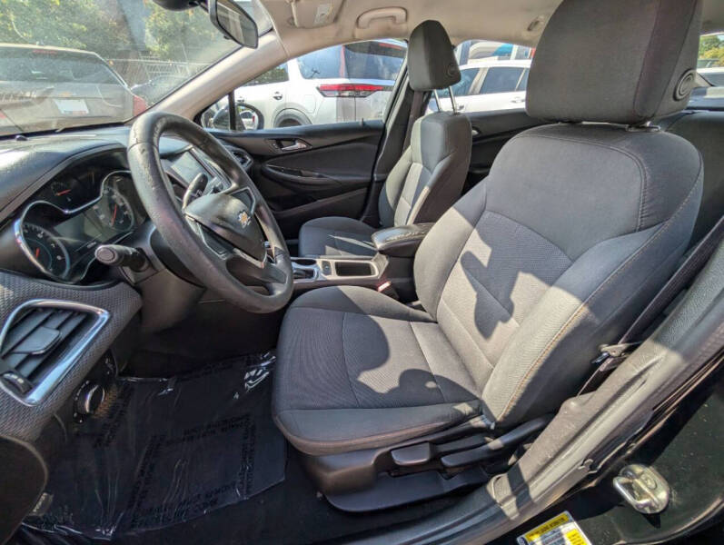 2017 Chevrolet Cruze LS Auto