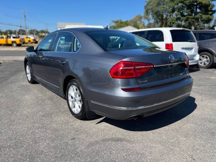 2016 Volkswagen Passat 1.8T R-Line