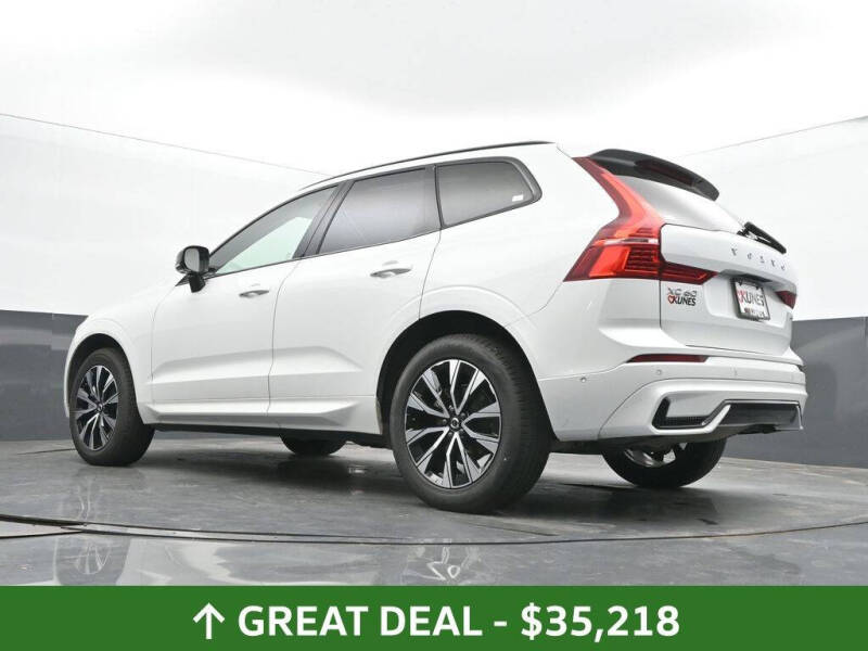2025 Volvo XC60 B5 Plus Dark Theme