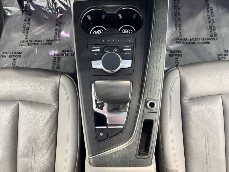 2017 Audi A4 2.0T quattro Prestige