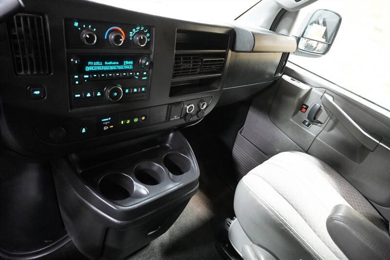 2017 Chevrolet Express LT 3500