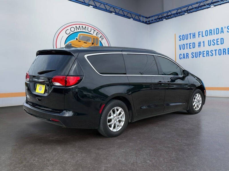 2020 Chrysler Voyager LXi
