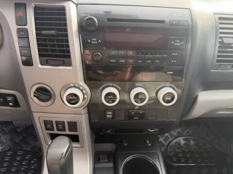 2013 Toyota Sequoia SR5
