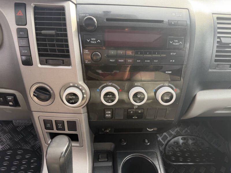 2013 Toyota Sequoia SR5