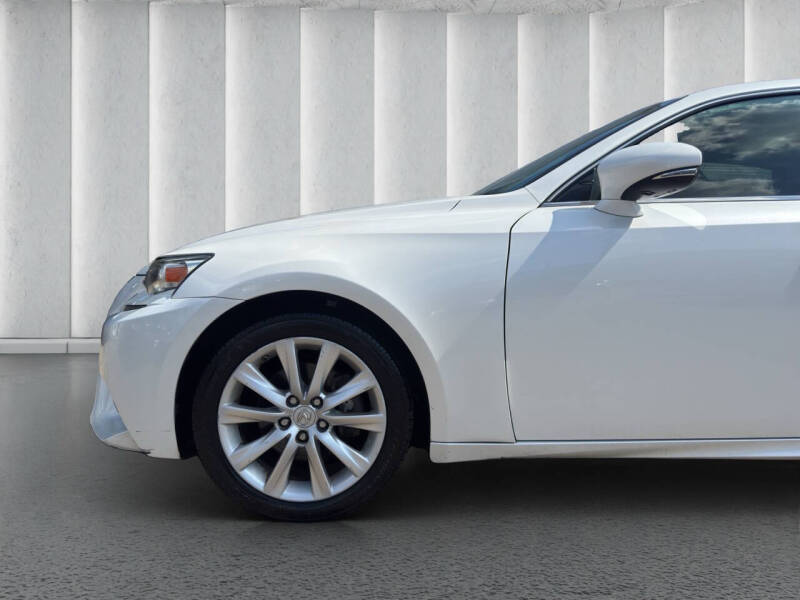 2015 Lexus IS 250 Crafted Line