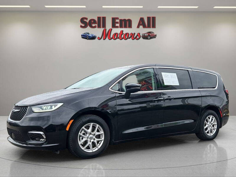 2023 Chrysler Pacifica Touring L