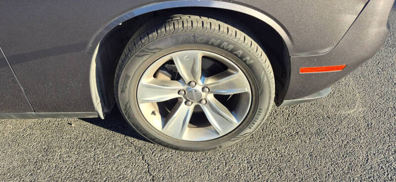 2021 Dodge Challenger SXT