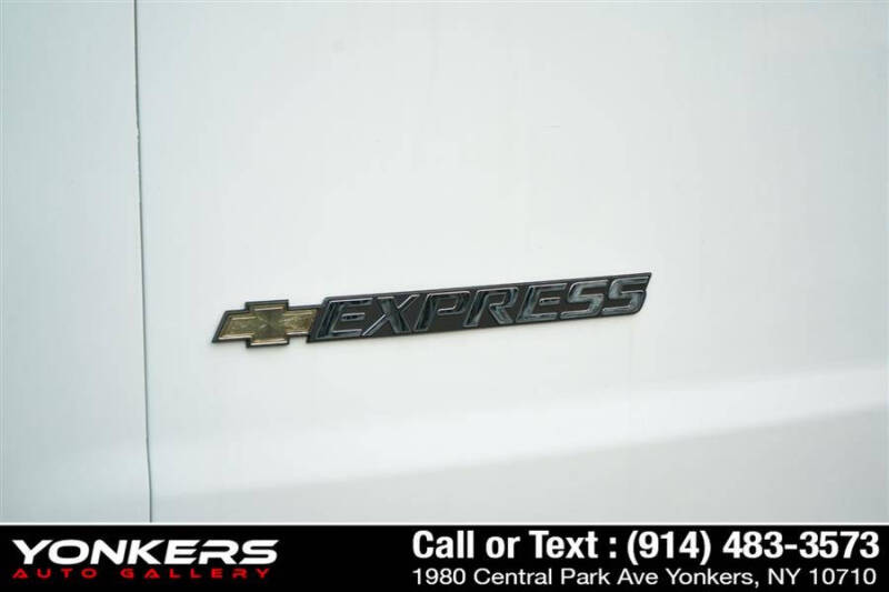 2024 Chevrolet Express 2500