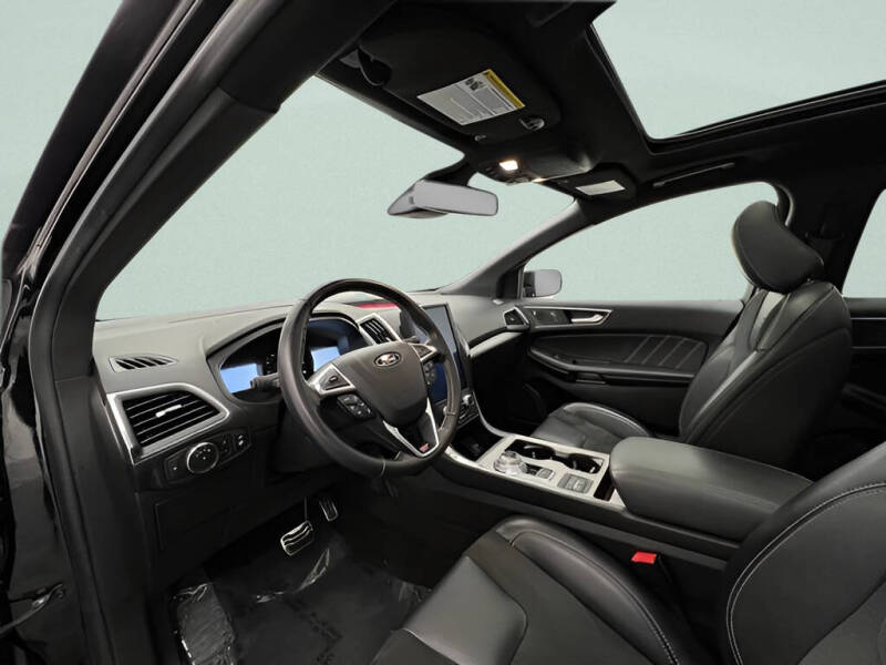 2022 Ford Edge ST