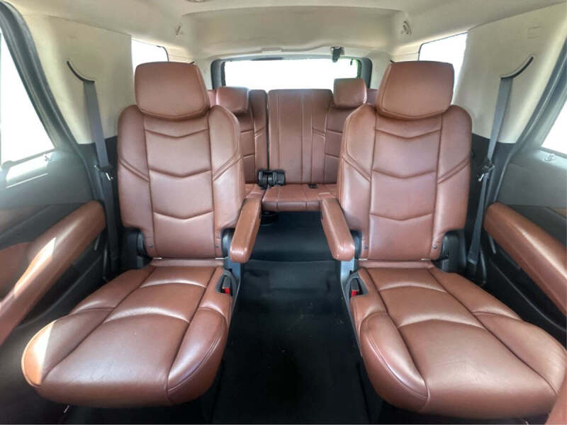 2018 Cadillac Escalade Luxury