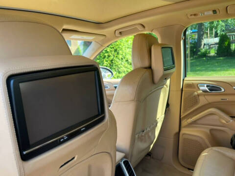 2011 Porsche Cayenne S