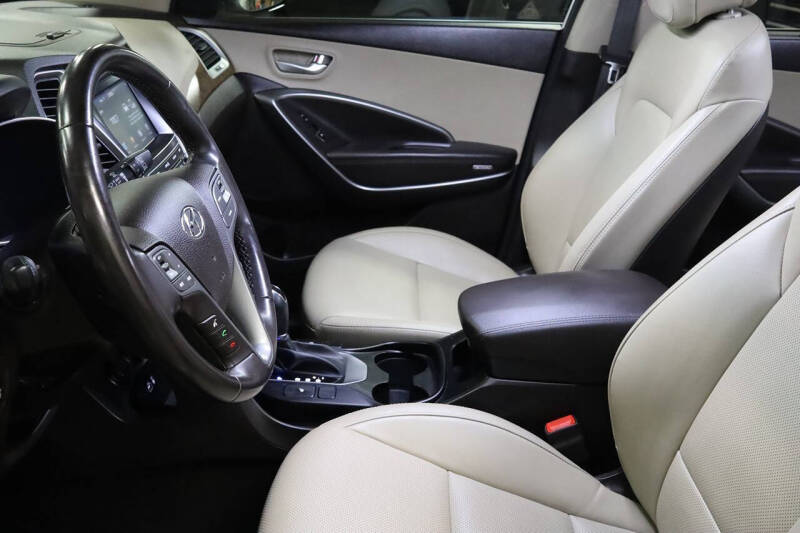 2019 Hyundai Santa Fe XL SE