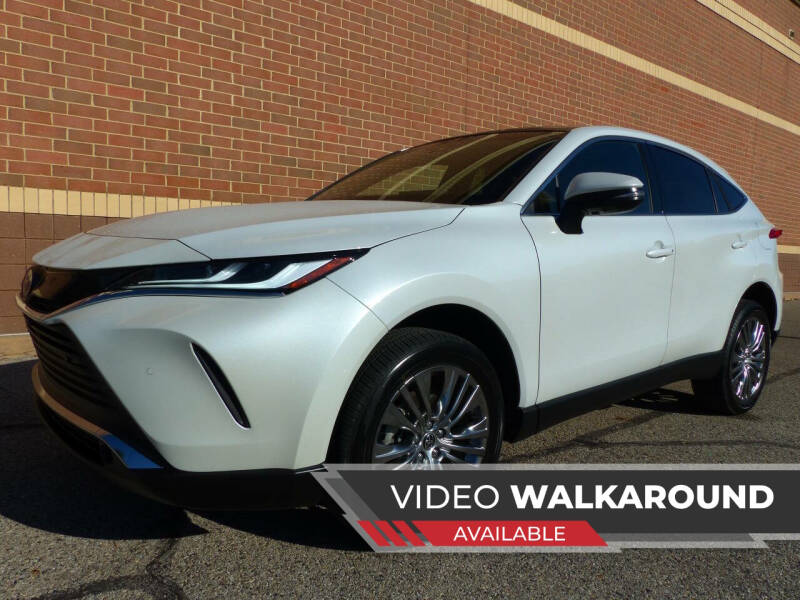 2024 Toyota Venza Limited's photo