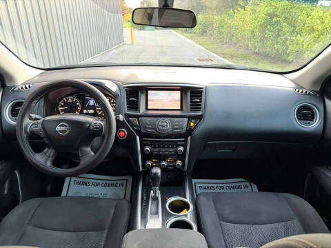 2014 Nissan Pathfinder SV