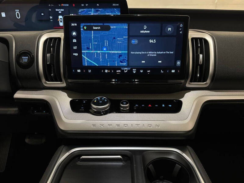 2025 Ford Expedition MAX Active