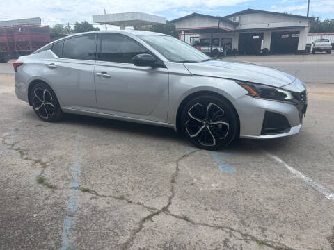 2023 Nissan Altima 2.5 SR