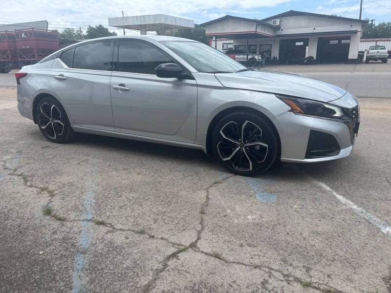 2023 Nissan Altima 2.5 SR