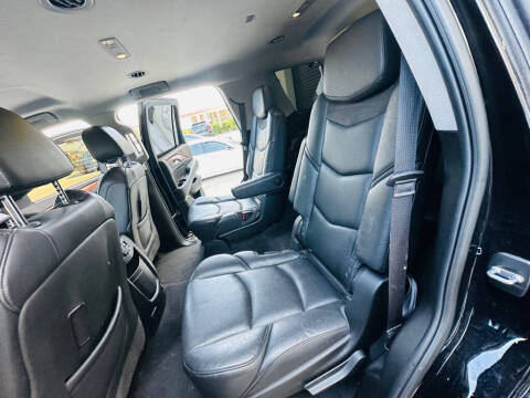 2018 Cadillac Escalade Standard