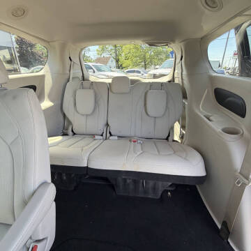 2017 Chrysler Pacifica Touring