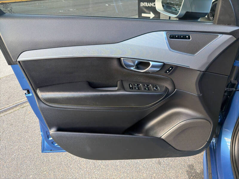 2018 Volvo XC90 T6 R-Design