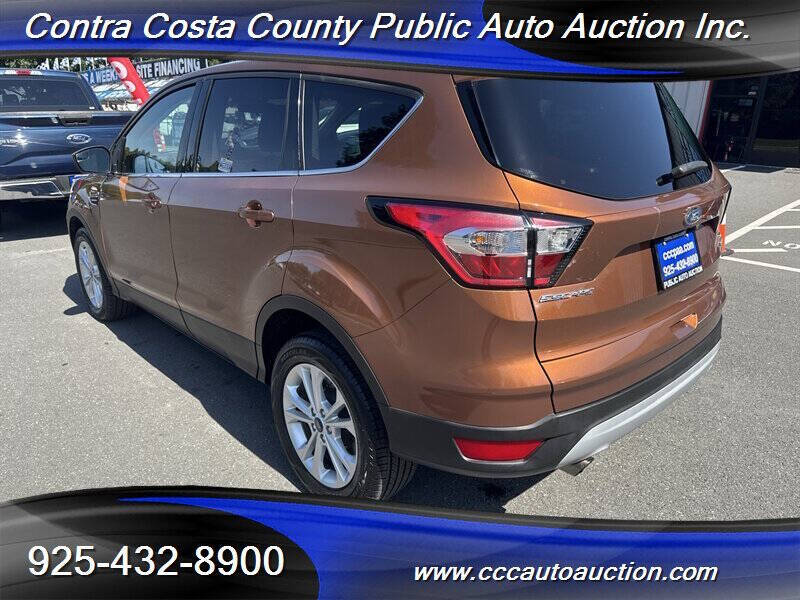 2017 Ford Escape SE