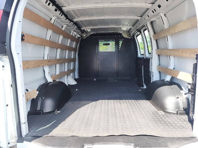 2024 GMC Savana 2500
