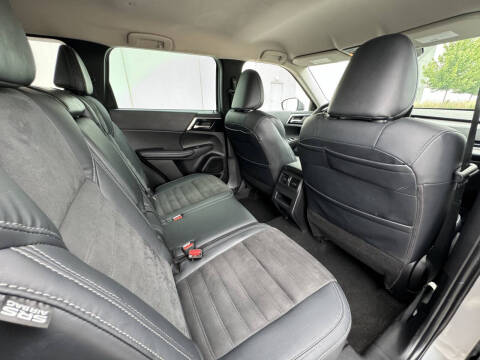 2023 Mitsubishi Outlander SE