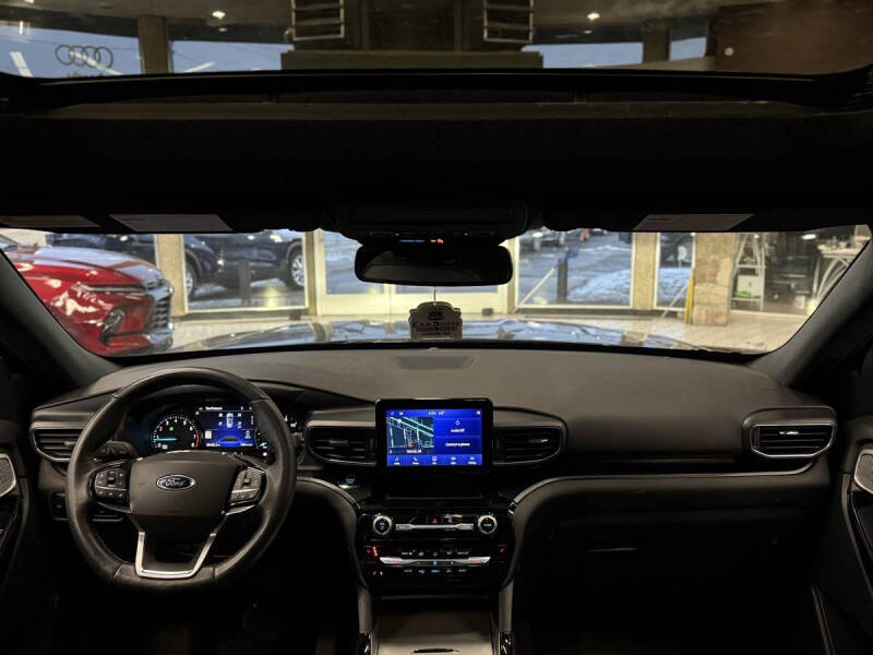 2023 Ford Explorer ST-Line