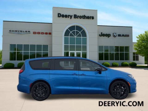 2026 Chrysler Pacifica Select