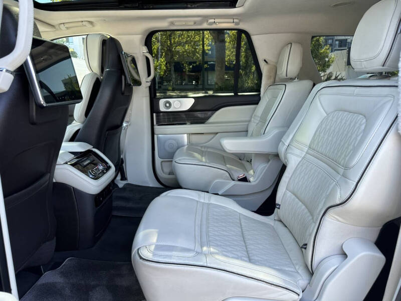 2018 Lincoln Navigator L Black Label