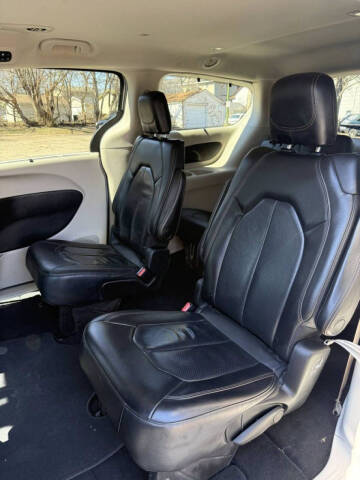 2020 Chrysler Pacifica Touring L
