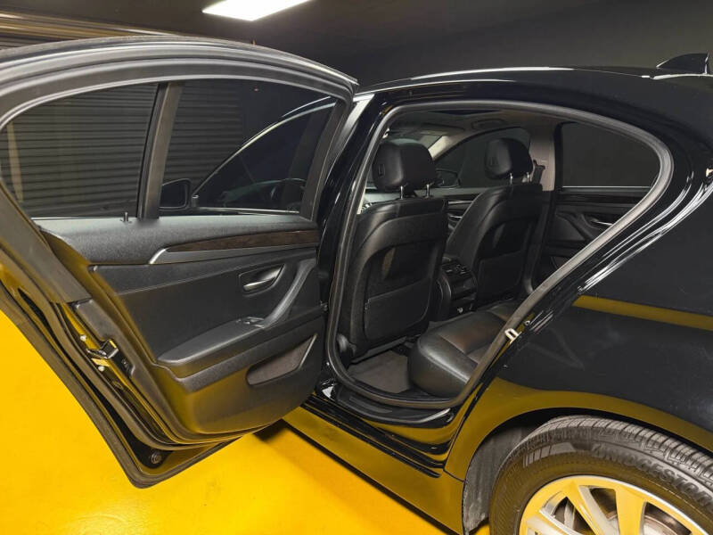 2016 BMW 5 Series 528i