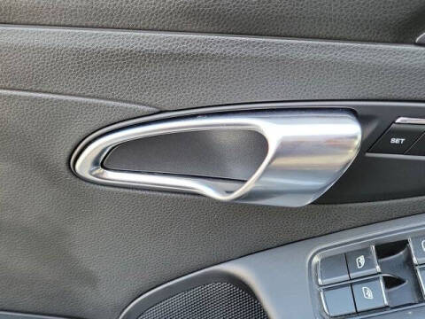 2021 Porsche 718 Boxster T