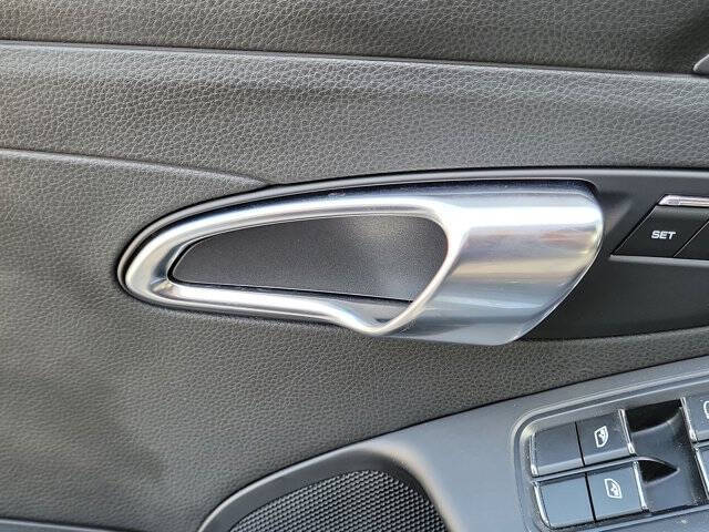 2021 Porsche 718 Boxster T