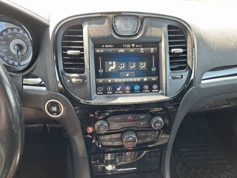 2019 Chrysler 300 S