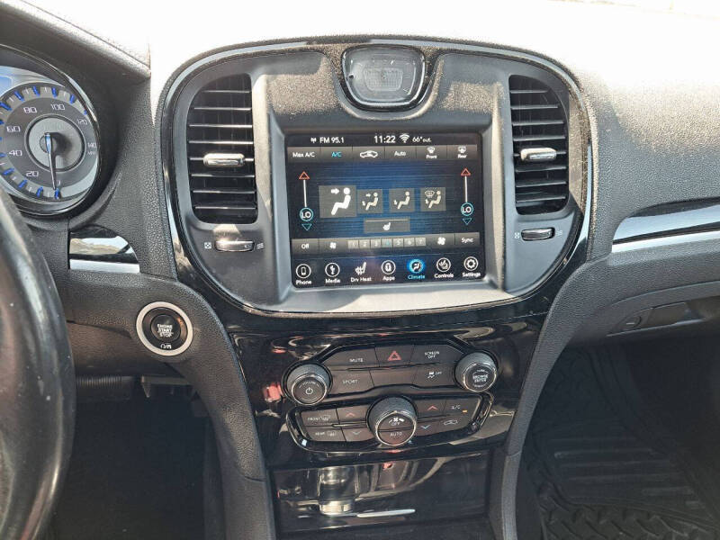2019 Chrysler 300 S