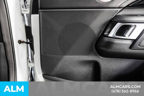 2022 Land Rover Discovery P300 S R-Dynamic