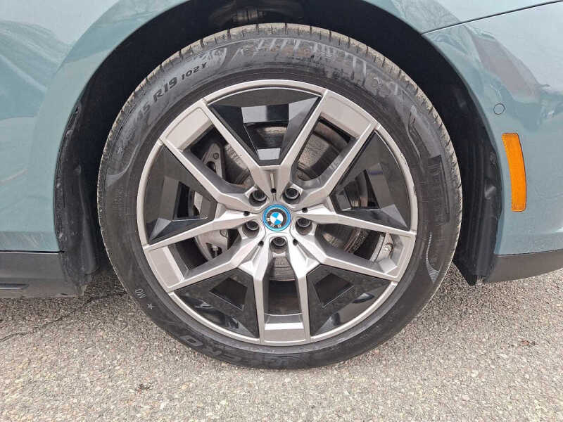 2025 BMW i5 xDrive40