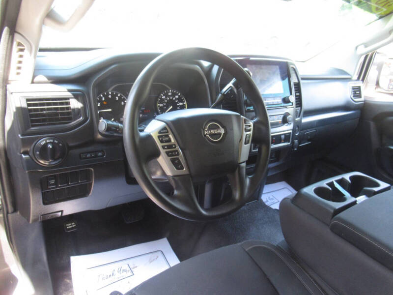 2023 Nissan Titan