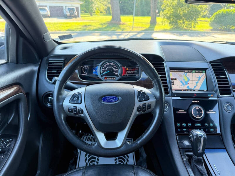 2015 Ford Taurus SEL