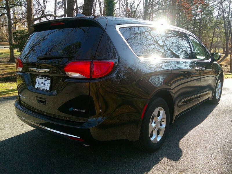 2017 Chrysler Pacifica Hybrid Touring Plus